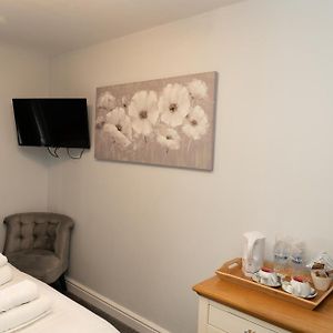 Single Room Bathroom